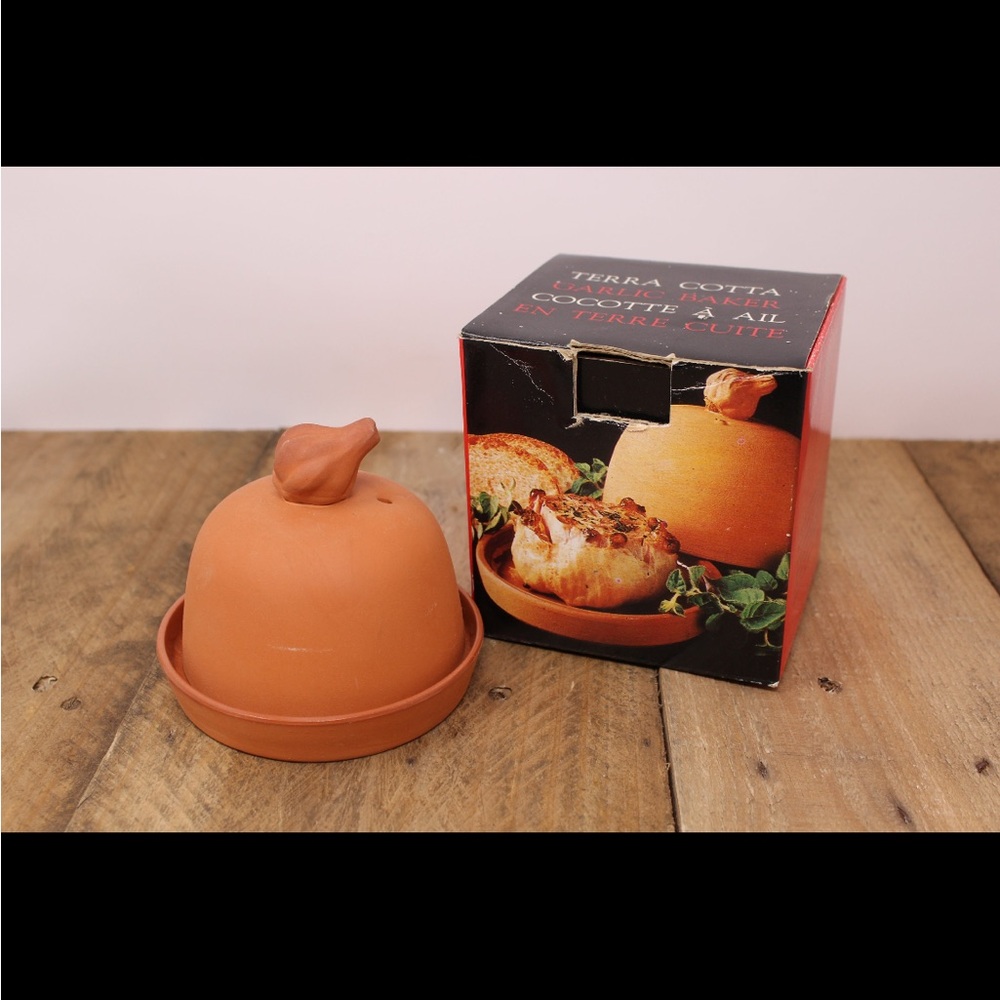 Vintage Boston Warehouse Terracota Garlic Roaster 4.25”diam X 4” Cottage Core